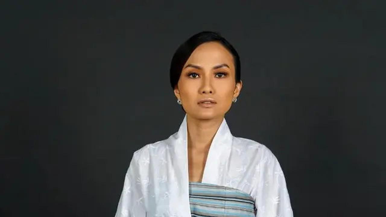 5 Model Baju Batik Kombinasi yang Wajib Dimiliki Wanita Stylish