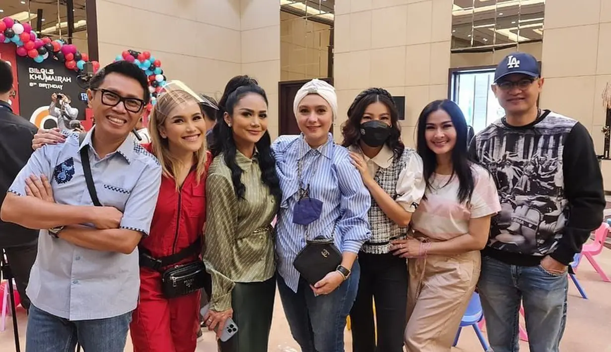 Ultah anak Ayu Ting TIng ke-8 (Instagram/ayutingting92)