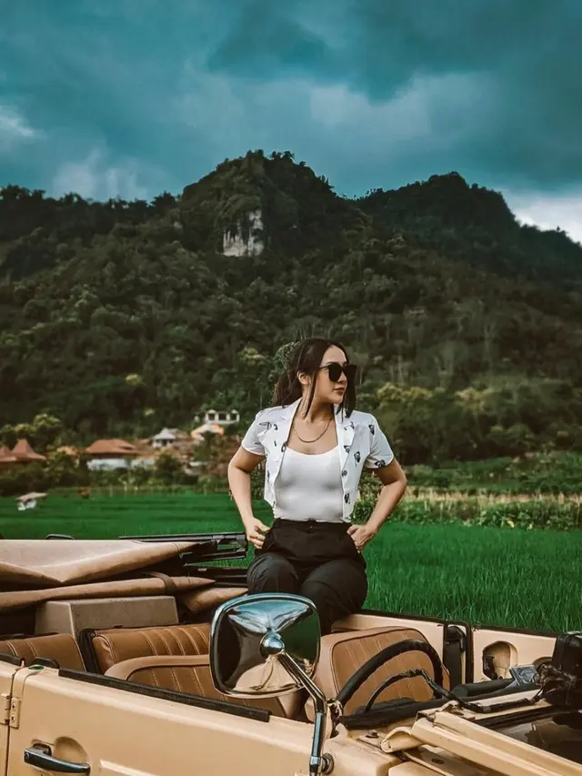 Syuting Bareng, Ini 7 Momen Liburan Anya Geraldine ke Magelang