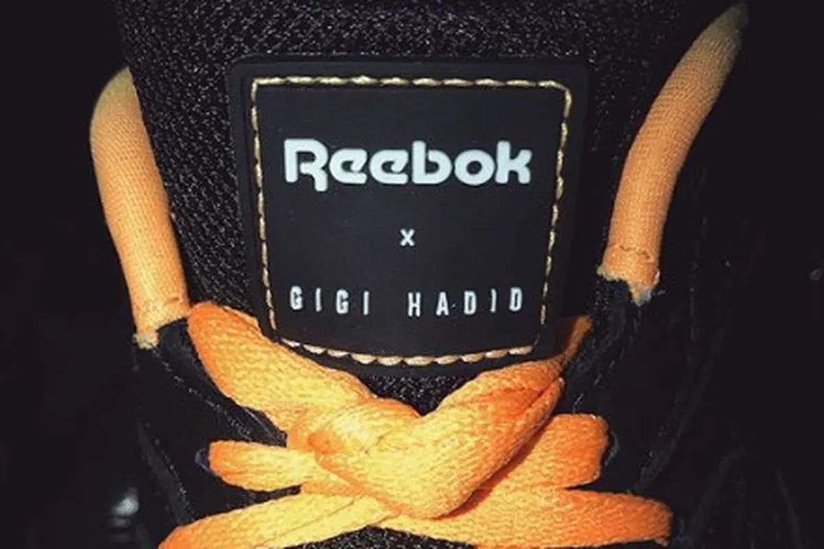 Gigi Hadid Rancang Sneakers Bernuansa Retro
