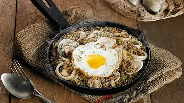Southern Dirty Rice with Mixed Seafood