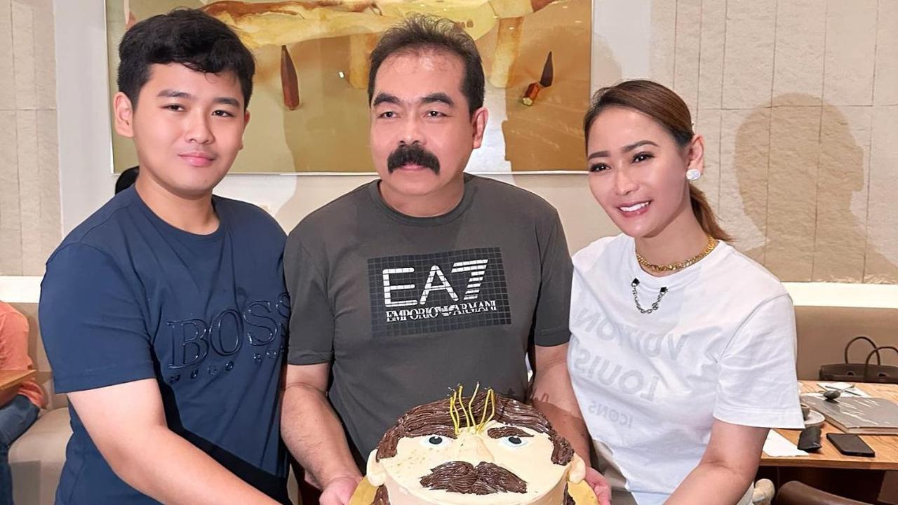 Inul Daratista menyampaikan selamat ultah untuk ang suami. Tak lupa Inul mendoakan Adam Suseno di momen ulang tahunnya.