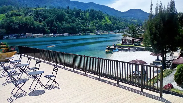 Lokasi yang menyatu dengan keindahan kawasan Danau Toba