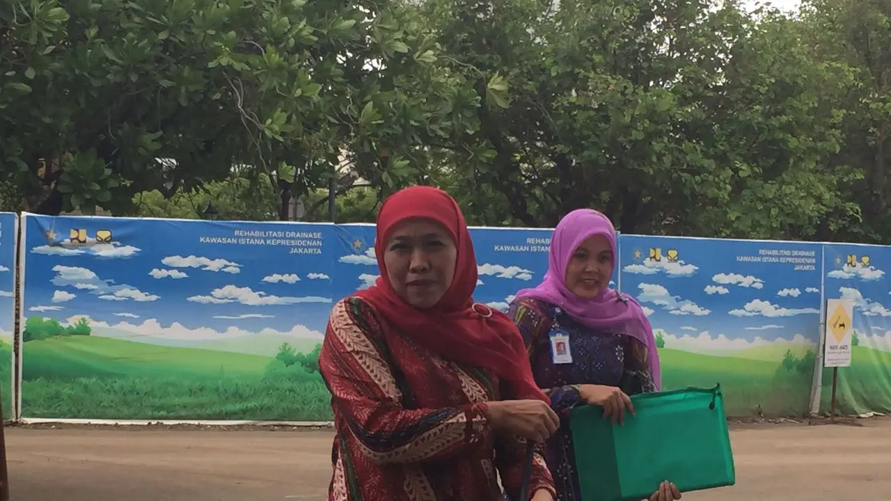 Menteri Sosial Khofifah Indar Parawansa bertemu Presiden Joko Widodo atau Jokowi di Kompleks Istana Kepresidenan Jakarta, Rabu (29/11/2017).