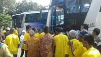 Dinas Sosial Pemprov DKI Jakarta memulangkan gelandangan dan pengemis ke kampung halaman masing-masing. (Liputan6.com/ Audrey Santoso)
