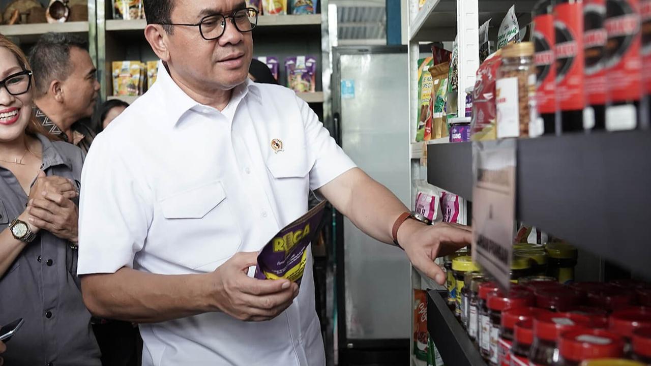 Mendag Kunjungi UMKM Gerai Waesa di Manado