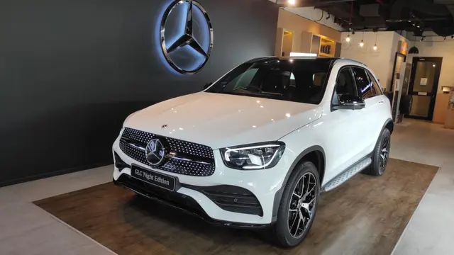 Mercedes-Benz 200 AMG Line Night Edition (Arief A/Liputan6.com)
