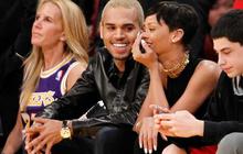 Nonton basket, Rihanna mesra dengan Chris Brown