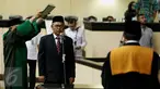 Mohammad Saleh mengucap sumpah jabatan saat pelantikan dirinya sebagai Ketua DPD RI di Gedung Nusantara V Kompleks Parlemen, Jakarta, Rabu (12/10). Sidang Paripurna Luar Biasa DPD kemarin memilih Saleh sebagai Ketua DPD baru. (Liputan6.com/Johan Tallo)