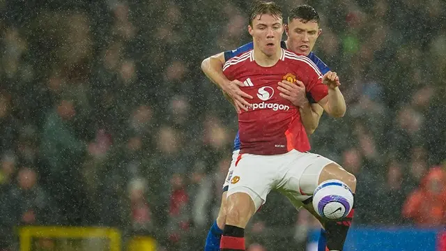 Dramatis, Manchester United Menang 3-2 Melawan Ipswich Town