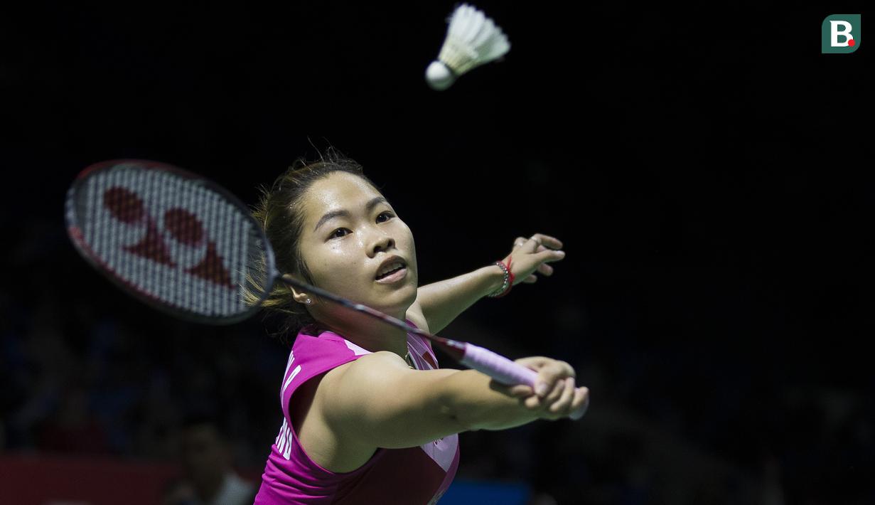 Ratchanok Intanon ditunggu Gregoria Mariska yang menyingkirkan pemain Thailand, Pornpawee Chochuwong pada babak kedua Indonesia Open 2019. (Bola.com/Peksi Cahyo)