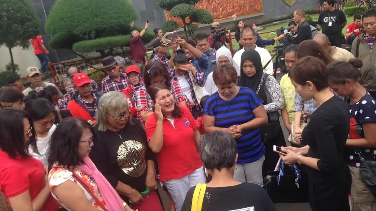 Pendukung Ahok di Mako Brimob Kelapa Dua