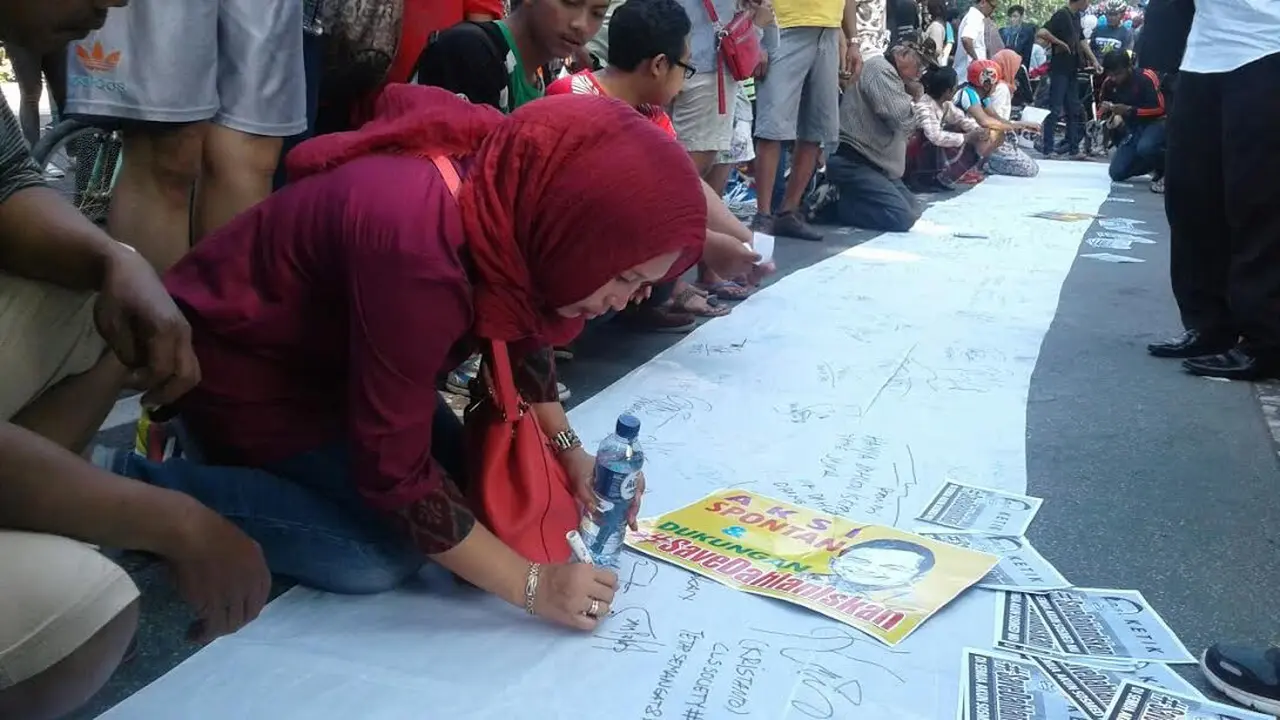 Tanda tangan dukungan Dahlan Iskan