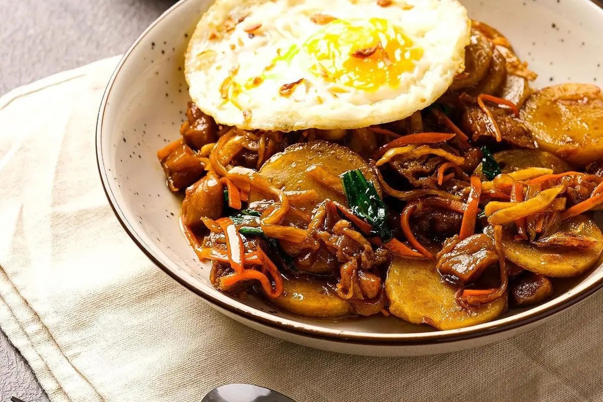 Lontong goreng