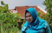 Perempuan di Tangerang Sulap Atap Rumah Jadi “Supermarket”, Ada Sayur hingga Ikan