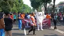 Maskot Piala Dunia 2022, La'eeb bersama tim dari EMTEK melakukan pawai saat acara CFD (Car Free Day) di Surabaya, Sabtu (20/11/2022). (Dok. SCM)