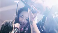 Sansan dan Savira Razak, vokalis baru Killing Me Inside (Source: Instagram.com/savirarazak)