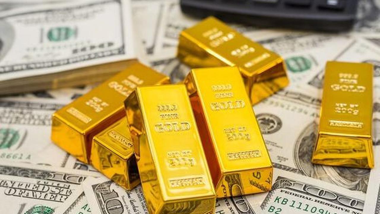 Hal yang sama juga terjadi dengan harga emas UBS untuk ukuran 1 gram di posisi Rp1.325.000. <br><br>Harga emas batangan ini anjlok Rp31.000 jika dibaning kemarin yang mencapai Rp1.356.000.