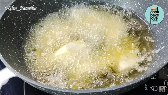 Siasat Dapur: 9 Trik Jitu Bersihkan Minyak Goreng!