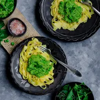 ilustrasi pasta saus pesto/Photo by Reka Biro-Horvath on Unsplash