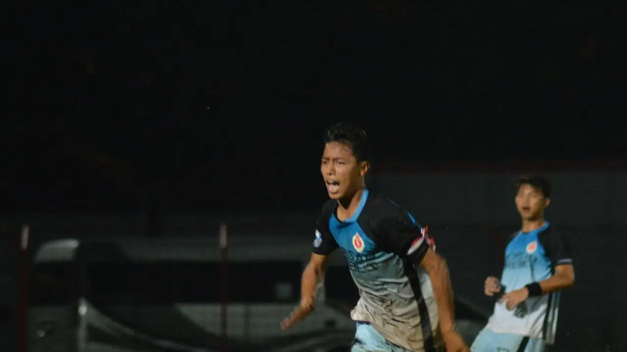 Sinar Mario Nur Cahyo bersama Persab Brebes membawanya ke seleksi Timnas Indonesia U-19. 