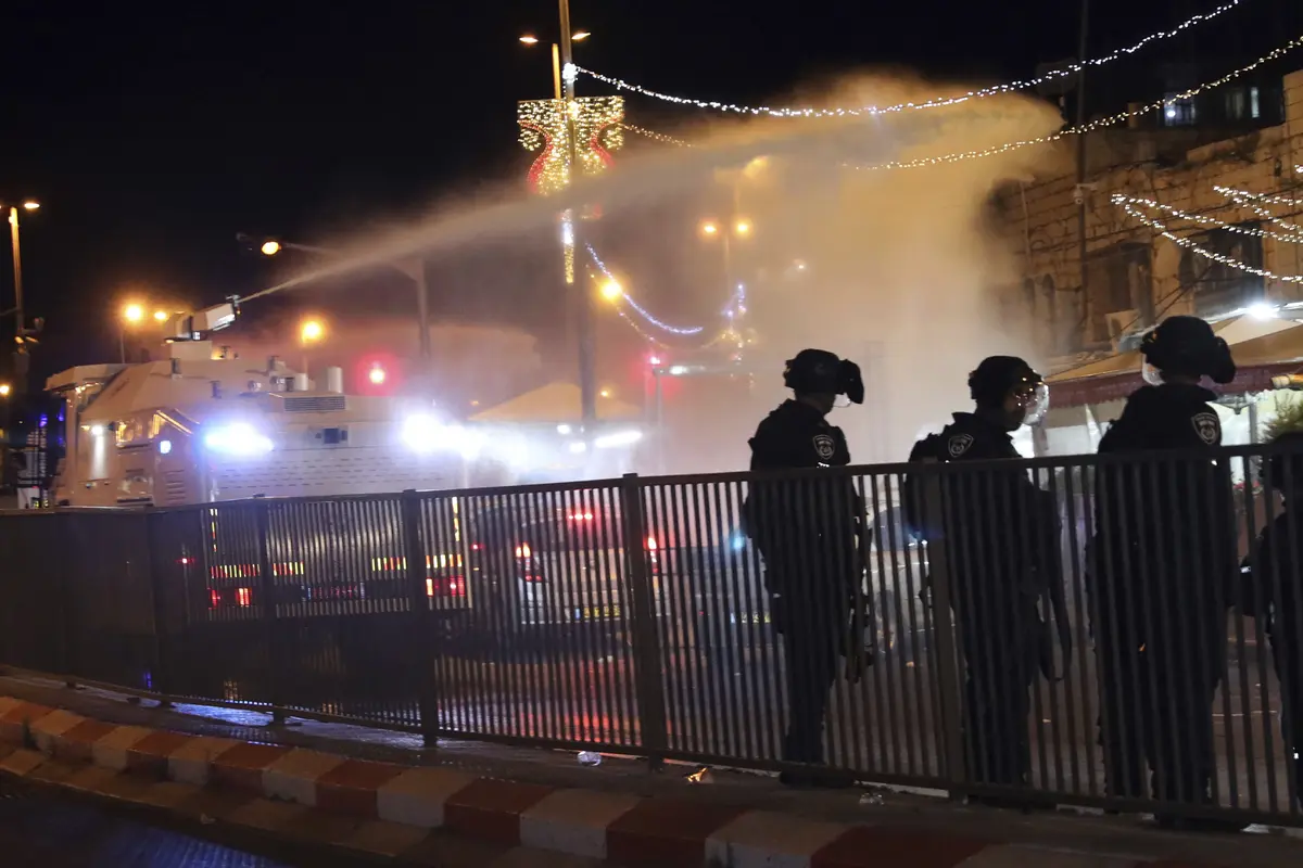 Bentrok Warga Palestina dan Polisi Israel, Ratusan Orang Terluka