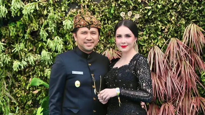 Arumi Bachsin Dibalut Baju Adat saat Penaikan dan Penurunan Bendera di Hari Kemerdekaan RI ke-80. [@arumibachsin_94]