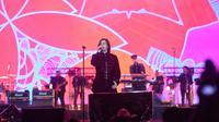 Virzha saat membawakan lagu Perempuan Paling Cantik di Negeriku Indonesia di Konser Dewa 19 Featurin All Stars 2.0, di GBK, Sabtu (6/9). (KapanLagi.com/Adrian)