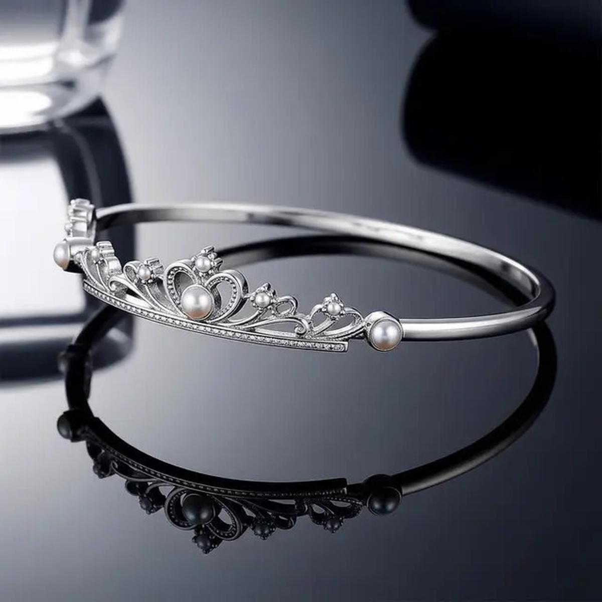 7 Model Gelang Bangle Tipis dengan Aksen Bunga, Sentuhan Klasik yang Tetap Kekinian