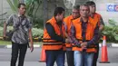 Walikota Pasuruan Setiyono, Plt PUPR Pakpak Bharat David Anderson Karosekali, PPK SPAM Toba 1 Donny Sofyan Arifin dan PPK SPAM Lampung, Anggiat Partunggul Nahot Simaremare tiba di gedung KPK, Jakarta, Rabu (16/1). (Merdeka.com/Dwi Narwoko)