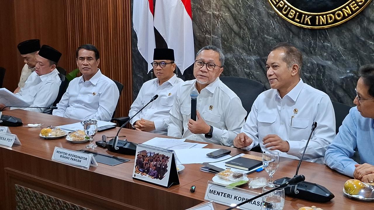 Menko Zulkifli Hasan Jamin Harga Terkendali Jelang Ramadan