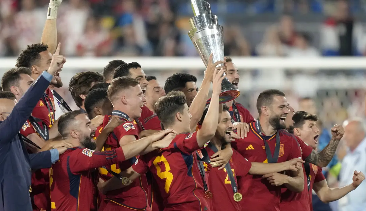 Keberhasilan Spanyol meraih gelar UEFA Nations League ini sekaligus mengakhiri dahaga puasa gelar salam 11 tahun. (AP Photo/Peter Dejong)