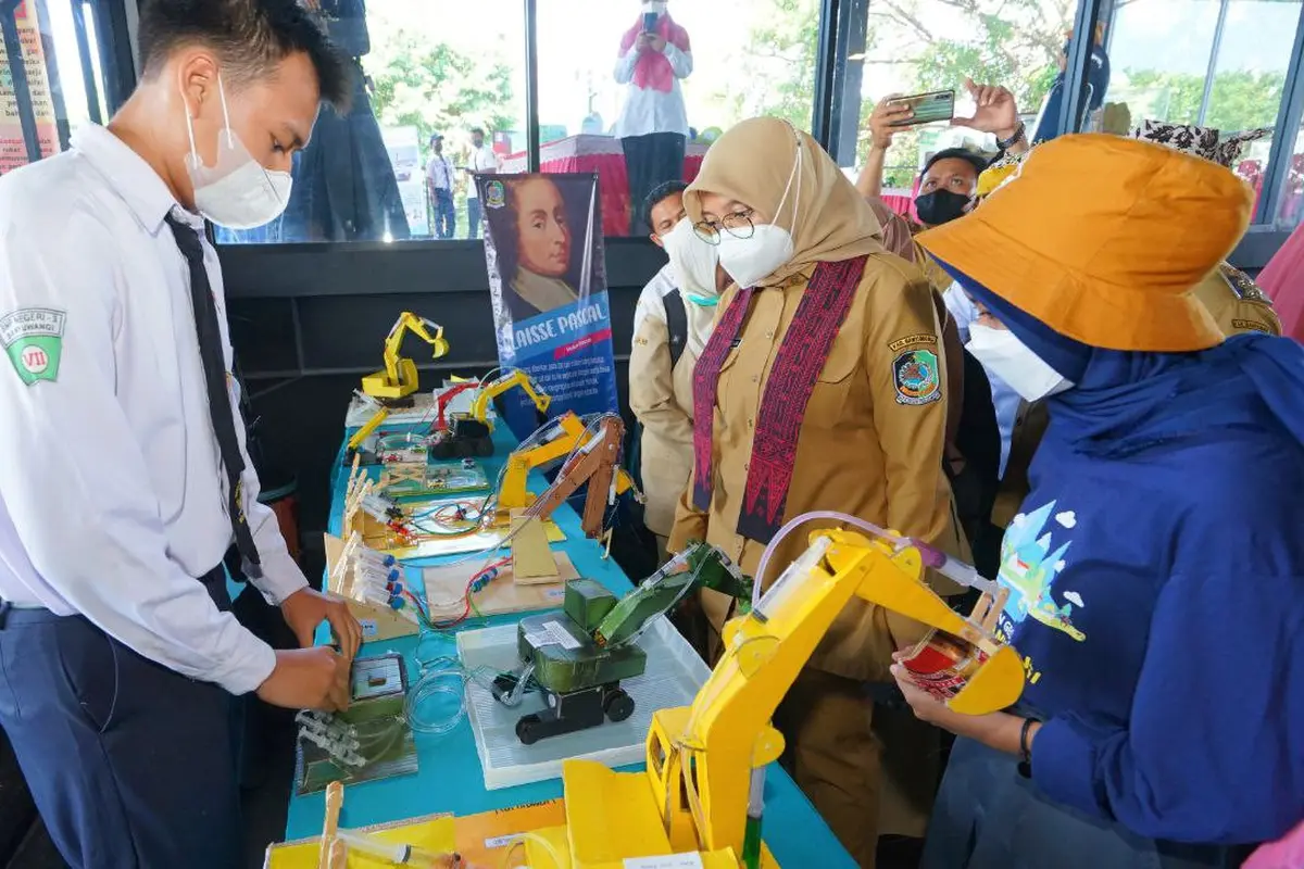 Bupati Ipuk dalam acara Festival Science Entrepreneur di Banyuwangi Mei 2022 lalu. (Istimewa)