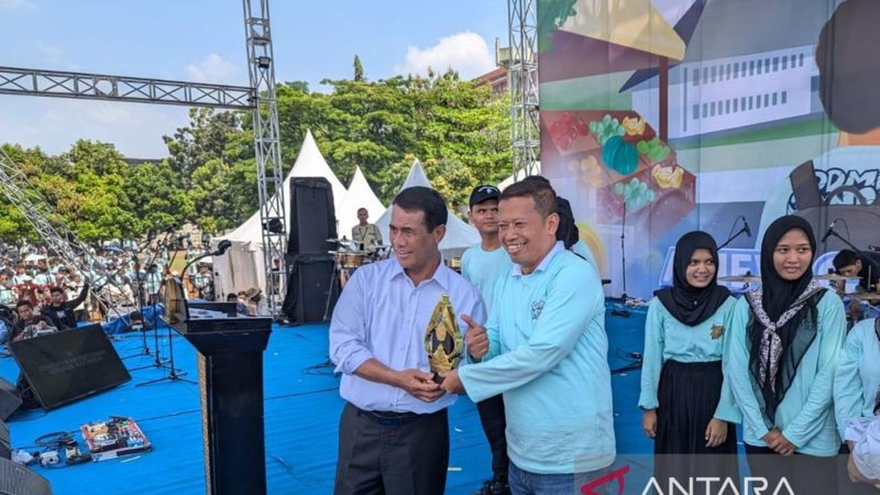 Tahukah Anda? Mentan Ajak 16.000 Mahasiswa Undip Jadi Petani Milenial, Kunci Transformasi Pertanian Modern Indonesia!