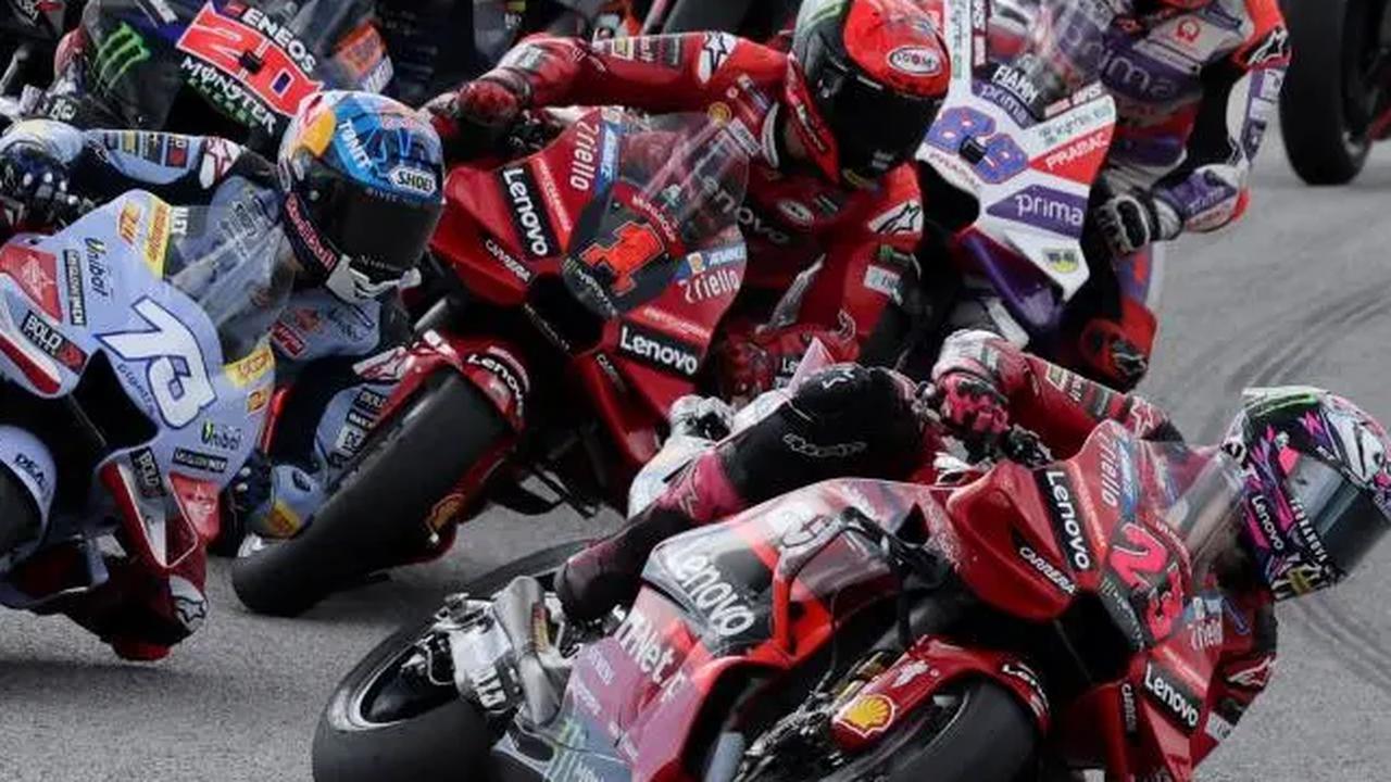 Setelah balapan MotoGP Malaysia 2023 usai, Pecco Bagnaia masih memimpin puncak klasemen dengan total poin yang dirah 412.<br>
