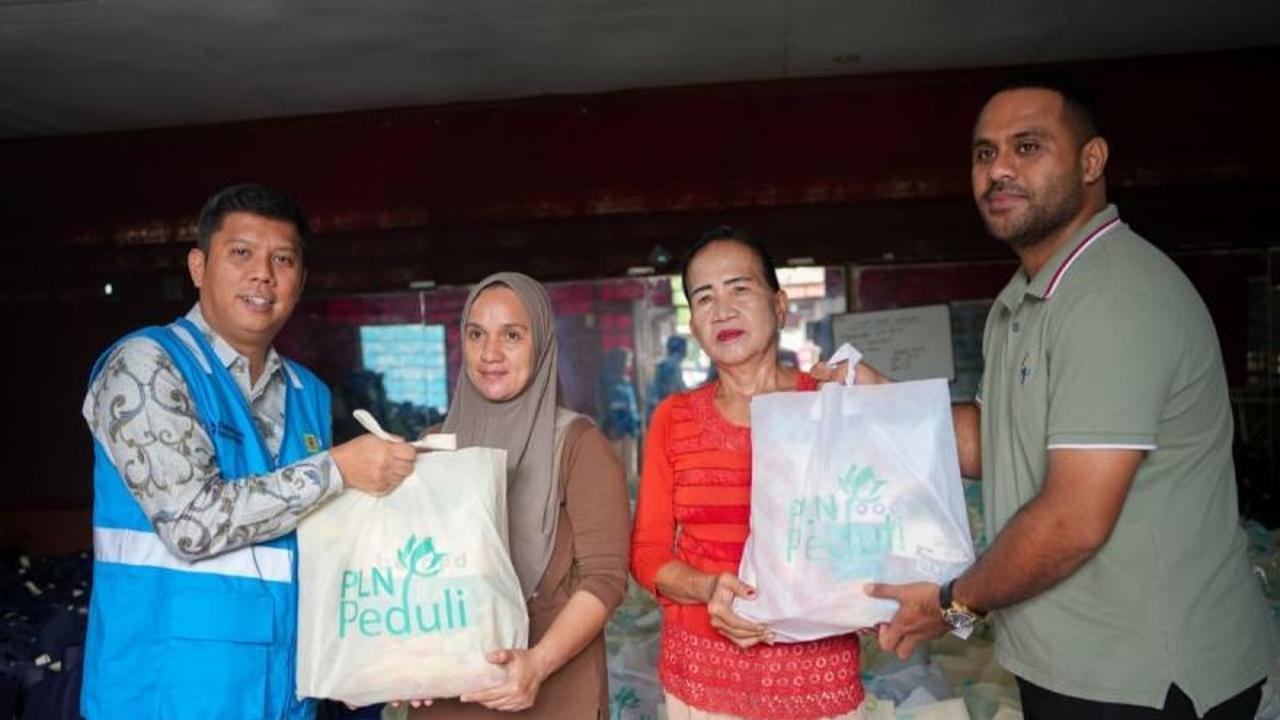PLN Salurkan Bantuan Papua Barat, Ribuan Paket Bahan Pokok Ringankan Beban Warga
