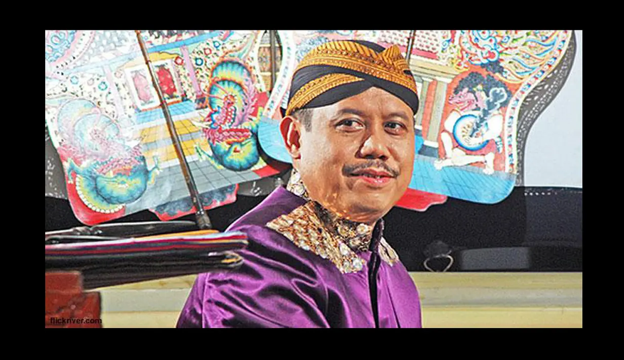 Juli 2013, Budayawan Rohmad Hadiwijoyo  mengatakan pemimpin Indonesia akan selalu berasal dari keturunan 3 kerajaaan besar yakni Mataram, Majapahit dan Demak. Dan Jokowi iadalah keturunan Mataram (Istimewa)