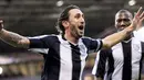 West Bromwich Albion's midfielder Jonathan Greening celebrates after scoring the opening goal during the English Premier league football match against Portsmouth at The Hawthorns on December 7, 2008. AFP PHOTO/ANDREW YATES