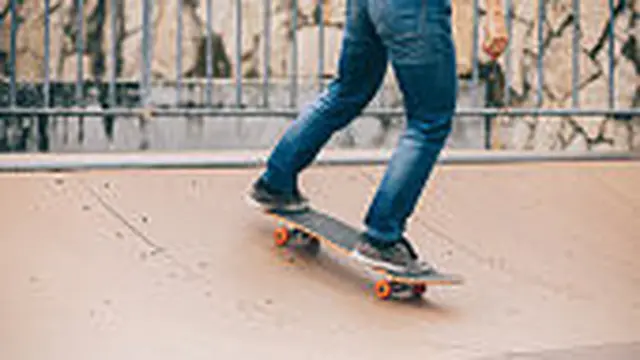 ilustrasi bermain skateboard.