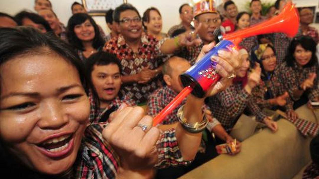 Pesta terompet kemenangan di markas Jokowi 