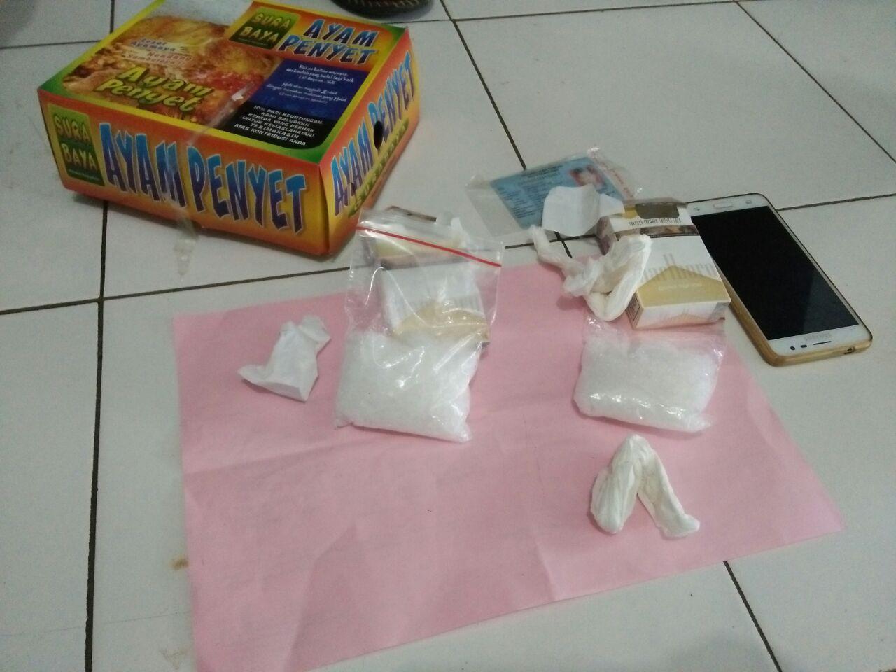 Ada sabu dalam bungkus rokok diselundupkan ke LP Kedungpane Semarang, modus lama tak ada pembaharuan. (foto: Liputan6.com / edhie)