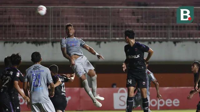 FOTO: Ezra Walian Cetak Gol Perdana dan Kemenangan Persib Bandung di Piala Menpora 2021