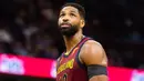 Instagram Tristan Thompson dipenuhi ratusan ribu celaan usai ia tertangkap basah selingkuhi Khloe Kardashian. (Getty Images/Cosmopolitan)