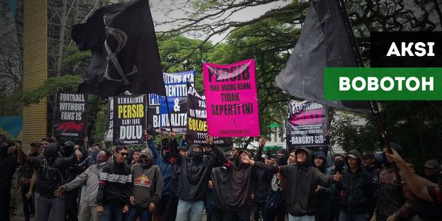 VIDEO: Aksi Bobotoh Turun ke Jalan Memprotes Prestasi Persib di Liga 1 2017