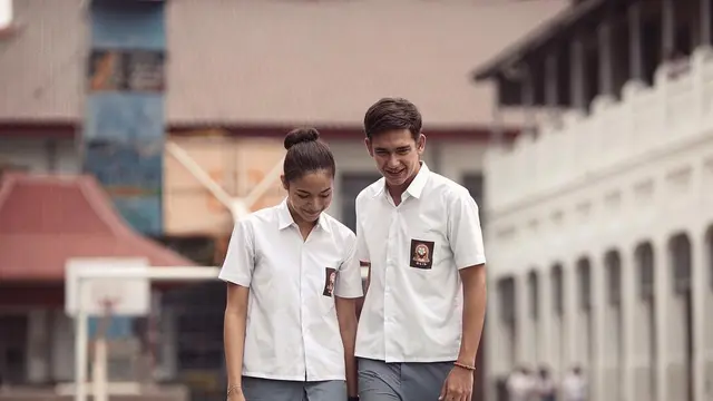 otret Putri Marino Berseragam SMA