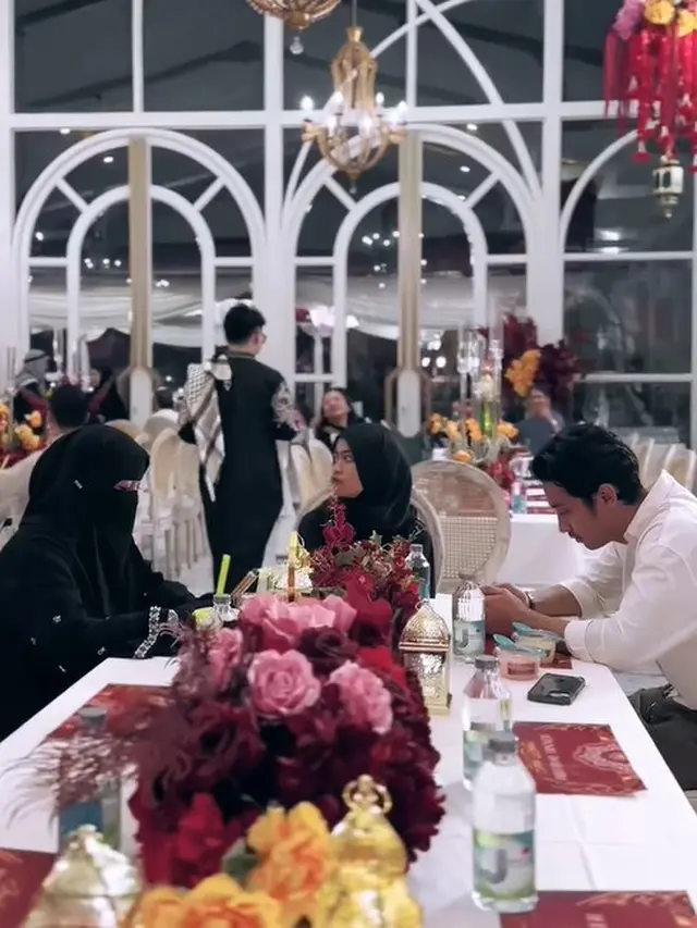 Potret Ummi Pipik dan anak-anak (Sumber: Instagram/_ummi_pipik_)