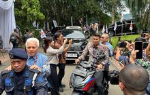 Elite KIM Plus Mulai Mendatangi Kediaman Prabowo di Hambalang, Zulhas dan Hatta Dibonceng Motor