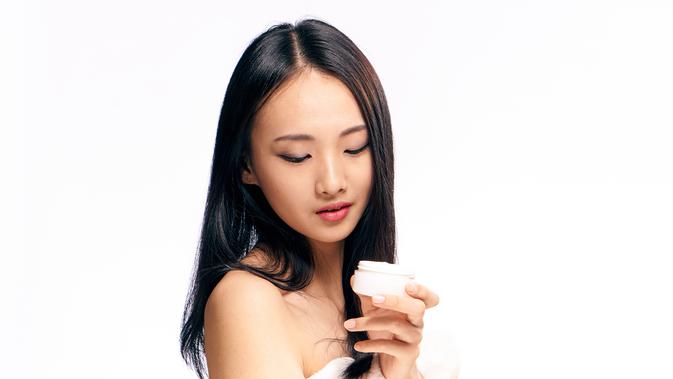 Pentingnya Penggunaan Serum dan Masker untuk Rambut yang 