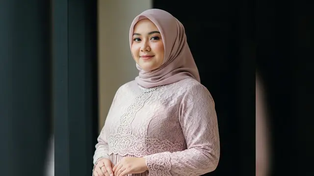 Model Gamis Brokat Cutting A-Line untuk Tubuh Berisi