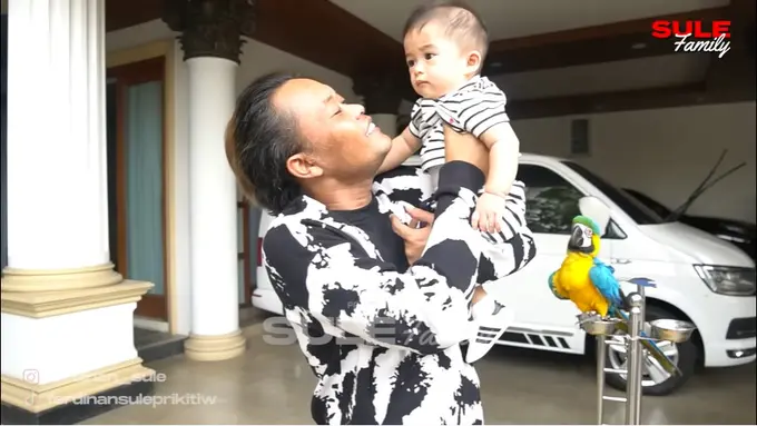 [Fimela] Sule dan Adzam